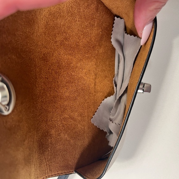 Coach Chalk Signature Turnlock Eyeglass or Sunglass case with Silver Hardware - Picture 3 of 3